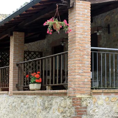 Agriturismo Roccobasso * アメリア